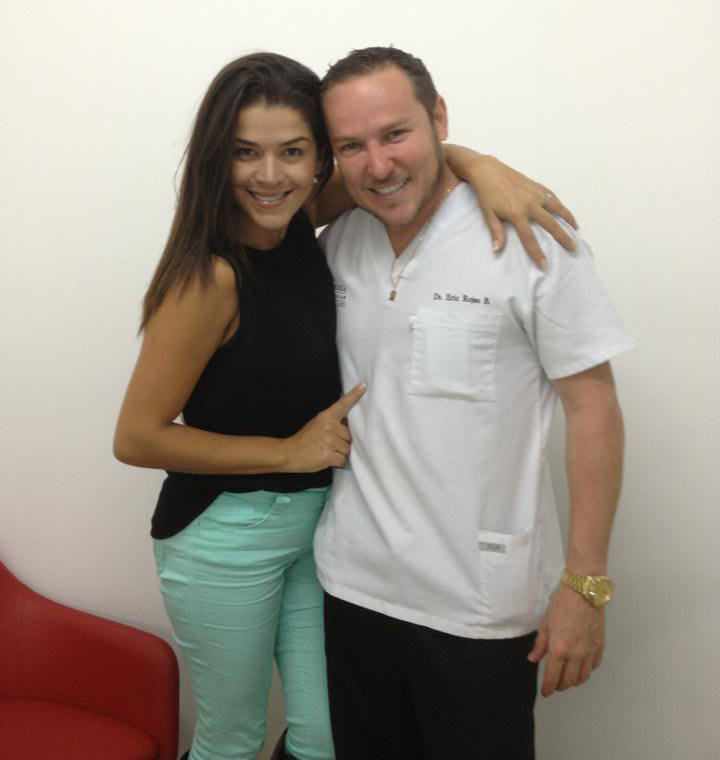Laura Rodríguez en la clínica del Dr Eric Rojas