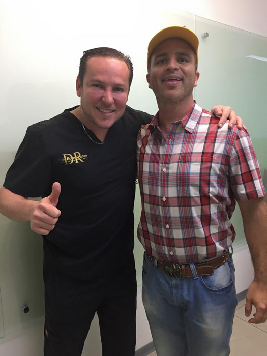 Vino a buscar Trabajo pero salió con un arreglo en la PAPADA Y EL ROSTRO, le fué mejor