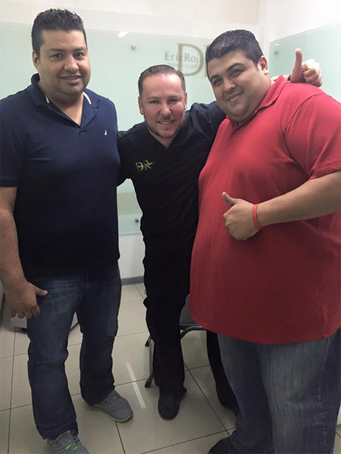 Súper feliz con mis amigos y pacientes Oscar y Manuel .