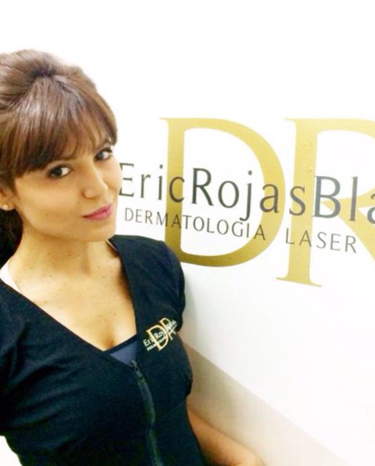 LA ACTRIZ MEXICANA MELINA ROBERTH MUESTRAS SU ESCULTURAL FIGURA SLIM LÁSER