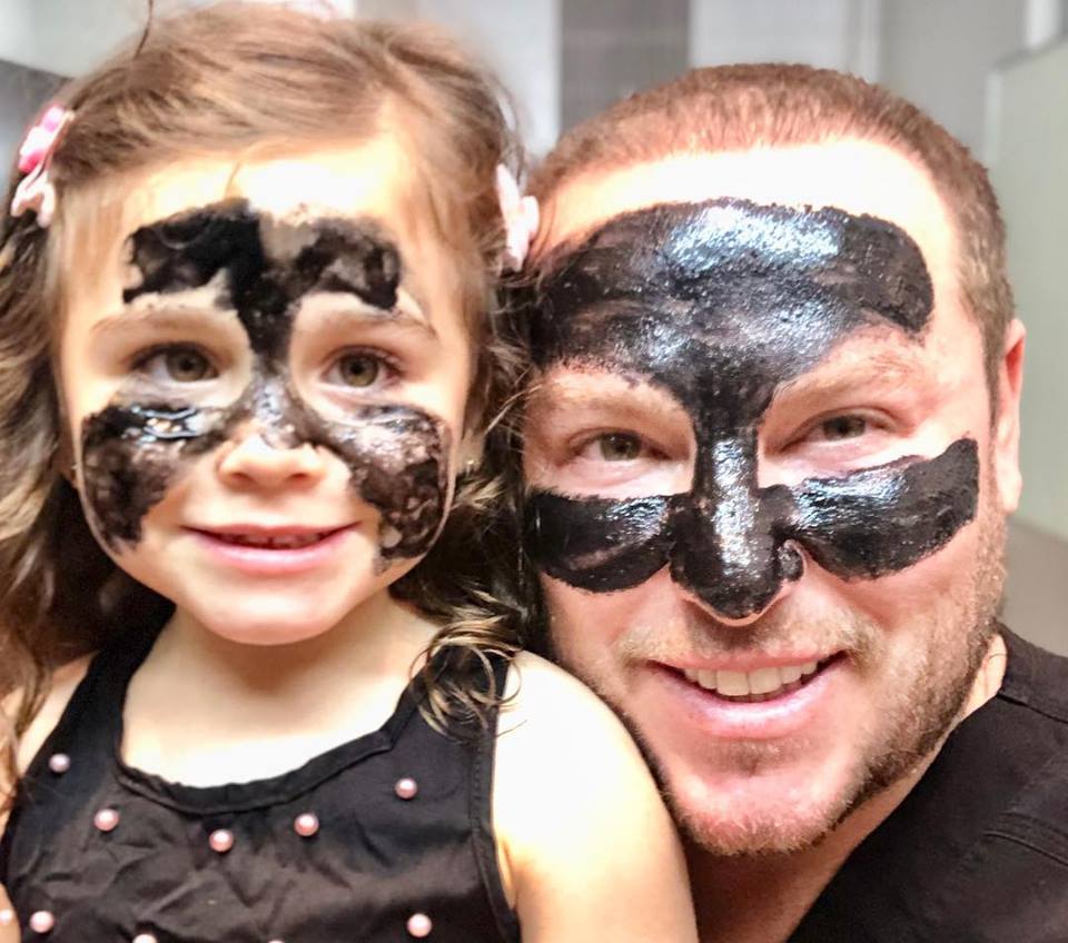 NUESTRA MASCARILLAS DE CARBÓN…