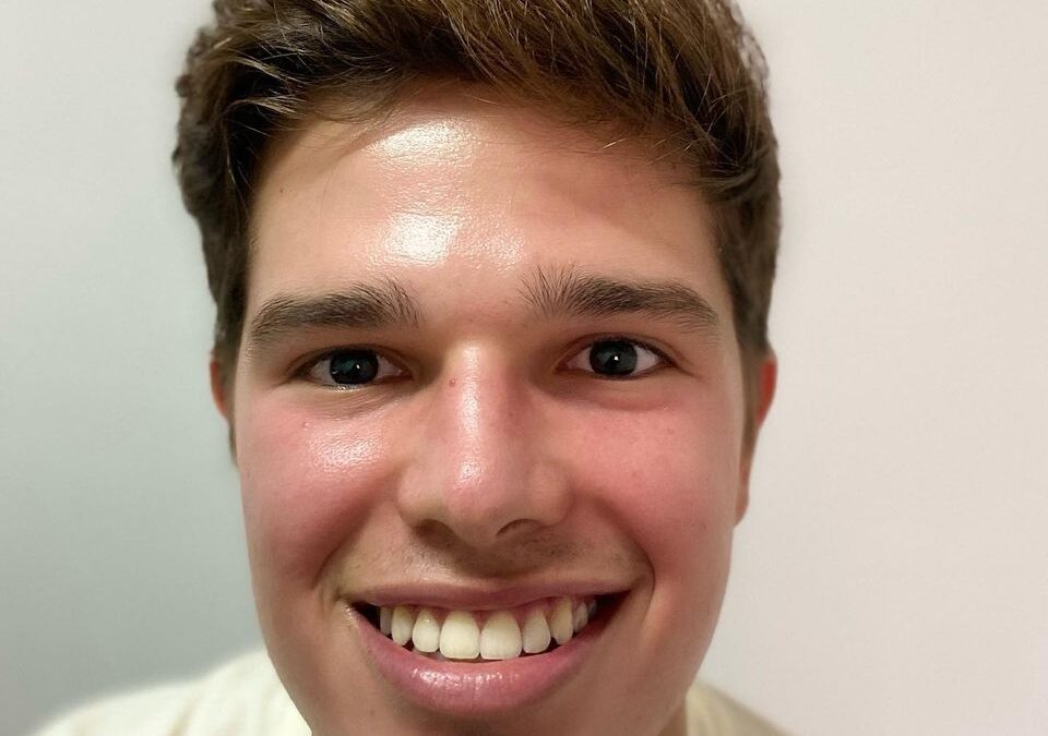 ROSTROS libres de ACNÉ DR ÉRIC ROJAS 22483535