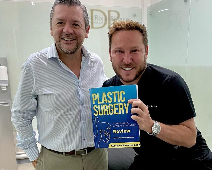 Gracias a mi amigo y colega el Dr. Chavarría León, cirujano plástico, por su bello regalo, el libro «Plastic Surgery Review».